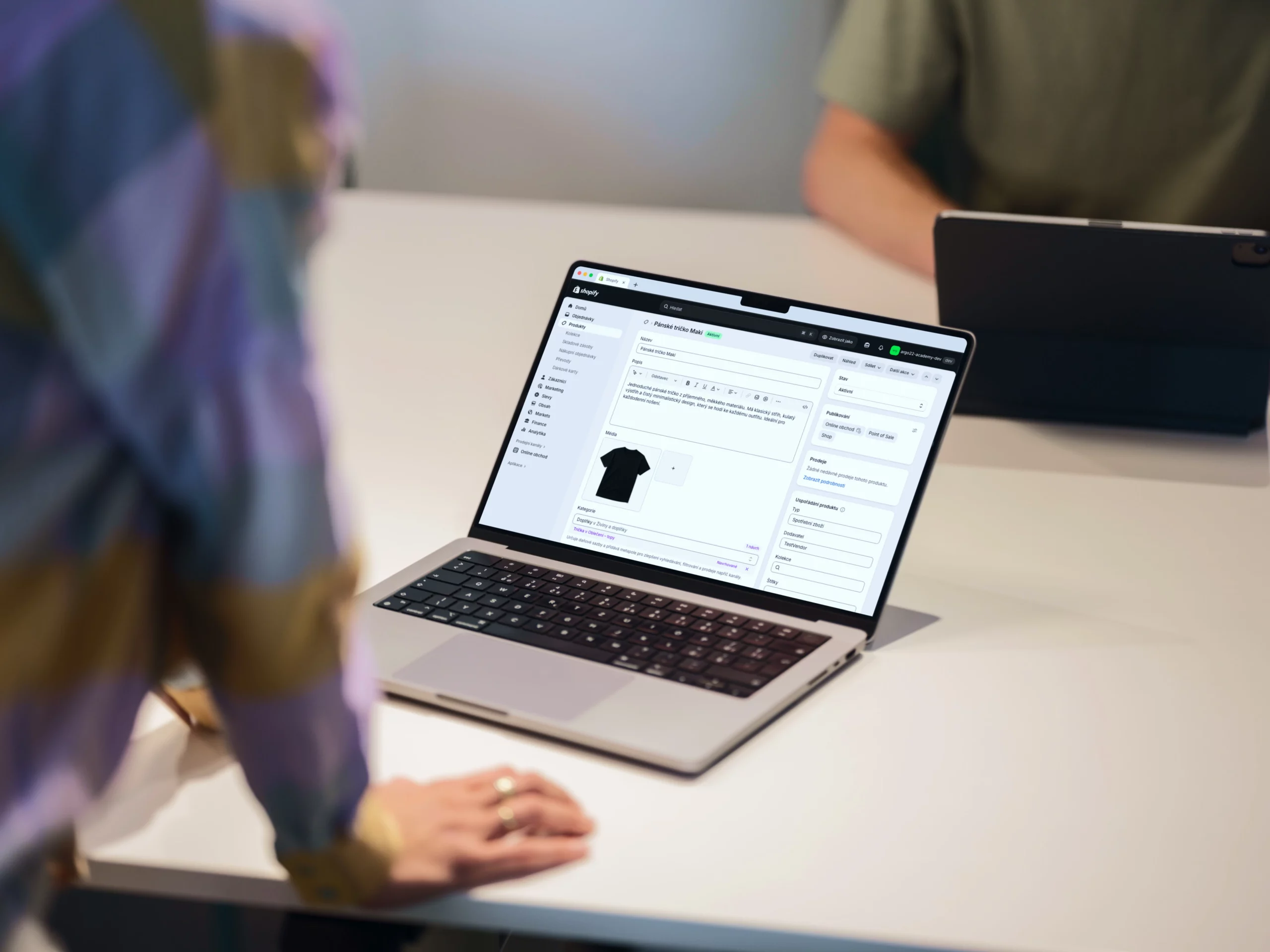 Shopify - hero obrázek